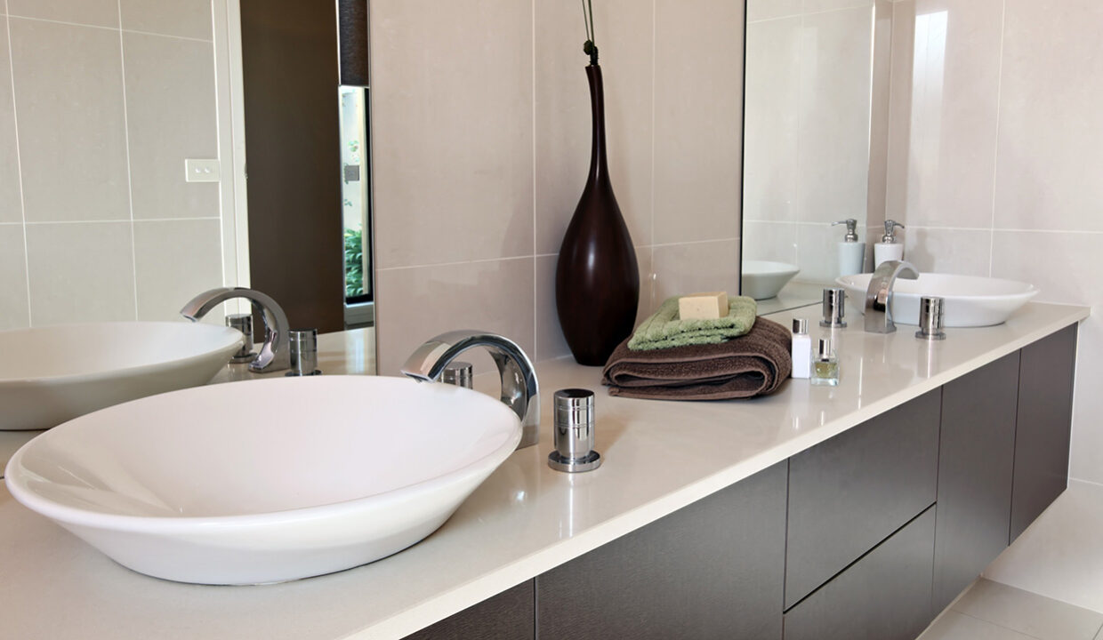 Bathroom 00